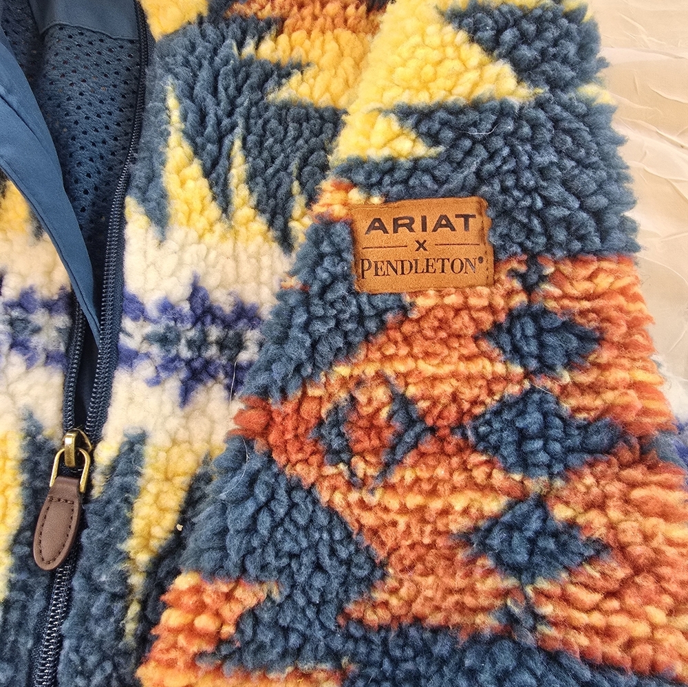 Pendleton Collection By Ariat Fleece Jacket - image 3